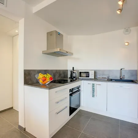 Apartment Sun Paradise, Monaco, Sea View, Grimaldi Forum, Pool, Parking Beausoleil